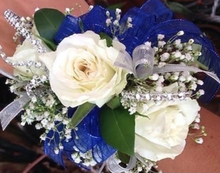 Snow Fall Wrist Corsage